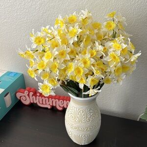 Bundle of 5 Yellow and White Artificial Narcissus